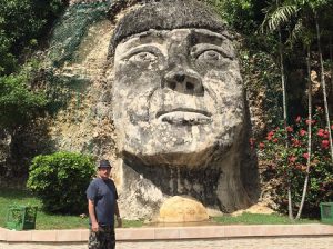 Escultura al Cacique Mabodamaca